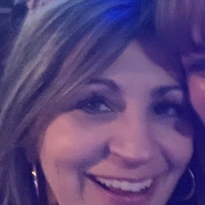Meet your Posher, Carrie